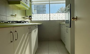 ARRIENDA DEPARTAMENTO 2 DORMITORIOS 2 BAÑOS CONDOMINIO LOS PABLOS