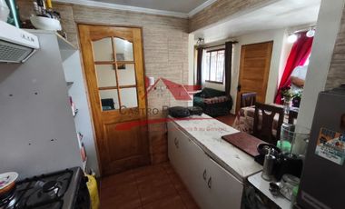 Hermosa Casa de Dos Pisos, 4 Dormitorios, 2 Baños, Villa Sodimac, Comuna de Quilicura.