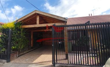 Hermosa Casa de Dos Pisos, 4 Dormitorios, 2 Baños, Villa Sodimac, Comuna de Quilicura.