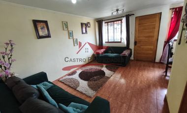 Hermosa Casa de Dos Pisos, 4 Dormitorios, 2 Baños, Villa Sodimac, Comuna de Quilicura.