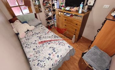 Hermosa Casa de Dos Pisos, 4 Dormitorios, 2 Baños, Villa Sodimac, Comuna de Quilicura.