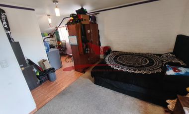 Hermosa Casa de Dos Pisos, 4 Dormitorios, 2 Baños, Villa Sodimac, Comuna de Quilicura.