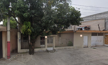 ATENCION!!! SE VENDE HERMOSA CASA UBICADA MUY CERCA DEL CENTRO DE YAUTEPEC MORELOS APROVECHA SOLO SE ADMITE PAGO DE CONTADO CON RECURSO PROPIO