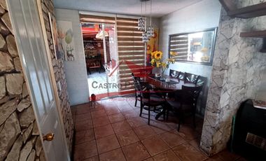 Hermosa Casa de Dos Pisos completamente solida, 3 Dormitorios, 2 Baños, Villa Los Altos de Quilicura, Comuna de Quilicura.