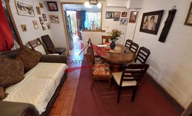 Hermosa Casa de Dos Pisos con 3 Dormitorios, 2 Baños Villa Los Esteros, Comuna de Quilicura.