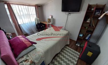 Hermosa Casa de Dos Pisos con 3 Dormitorios, 2 Baños Villa Los Esteros, Comuna de Quilicura.