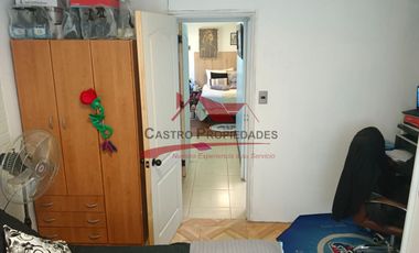 Hermosa Casa de Dos Pisos Ampliada con 3 Dormitorios, 2 Baños, Villa Jardin del Norte, Comuna de Quilicura.