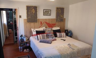 Hermosa Casa de Dos Pisos Ampliada con 3 Dormitorios, 2 Baños, Villa Jardin del Norte, Comuna de Quilicura.