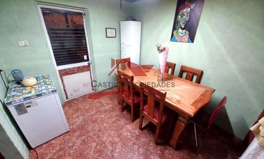 Hermosa Casa Dos Pisos, 5 Dormitorios, 2 Baños, Villa Tres Montes, Quilicura.