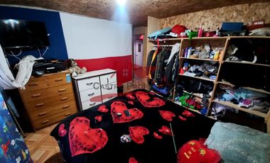 Hermosa Casa Dos Pisos, 5 Dormitorios, 2 Baños, Villa Tres Montes, Quilicura.