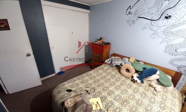 Hermosa Casa Dos Pisos, 5 Dormitorios, 2 Baños, Villa Tres Montes, Quilicura.