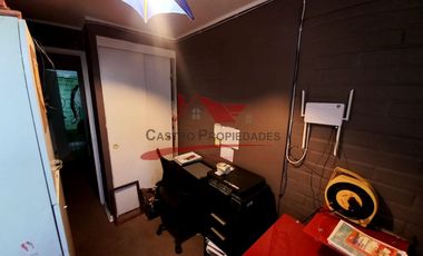 Hermosa Casa Dos Pisos, 5 Dormitorios, 2 Baños, Villa Tres Montes, Quilicura.