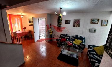 Hermosa Casa de Dos Pisos, 4 Dormitorios, 2 Baños, Villa Santa Luisa Norte, comuna de Quilicura.