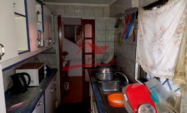 Hermosa Casa de Dos Pisos, 4 Dormitorios, 2 Baños, Villa Santa Luisa Norte, comuna de Quilicura.