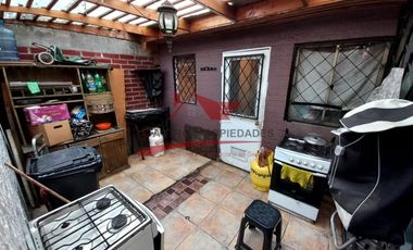 Hermosa Casa de Dos Pisos, 4 Dormitorios, 2 Baños, Villa Santa Luisa Norte, comuna de Quilicura.