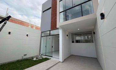 Casa de estreno Miraflores country club