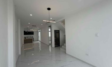 Casa de estreno Miraflores country club