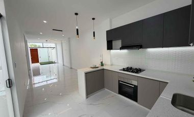 Casa de estreno Miraflores country club
