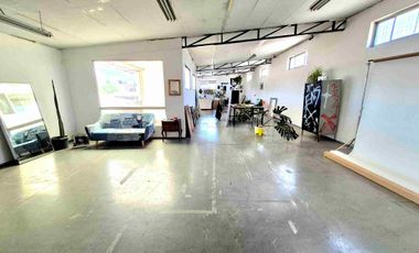 vendo o arriendo gran local de 2 pisos 361m2 lugar comercial de santa Isabel ( barrio Italia Providencia )