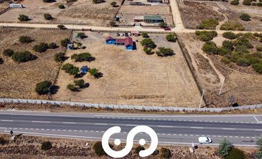 SE VENDE GRAN PARCELA PLANA CON CASA EN CONDOMINIO LO OROZCO - CASABLANCA