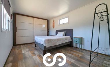 SE VENDE GRAN PARCELA PLANA CON CASA EN CONDOMINIO LO OROZCO - CASABLANCA