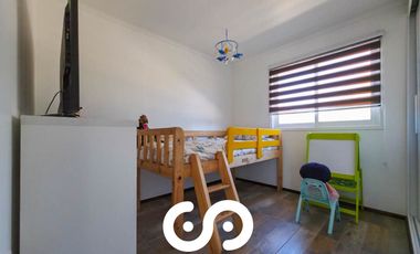 SE VENDE GRAN PARCELA PLANA CON CASA EN CONDOMINIO LO OROZCO - CASABLANCA