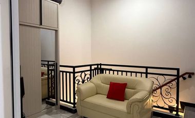 Dijual Cepat Rumah 2 Lantai Posisi Hook Full Furnished Di Ciracas
