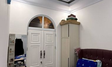 Dijual Cepat Rumah 2 Lantai Posisi Hook Full Furnished Di Ciracas