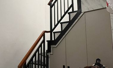 Dijual Cepat Rumah 2 Lantai Posisi Hook Full Furnished Di Ciracas