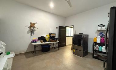 CASA EN RENTA  - ZONA COUNTRY DE MÉRIDA, YUCATÁN.