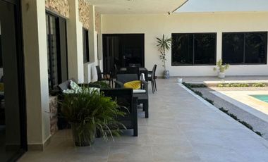 CASA EN RENTA  - ZONA COUNTRY DE MÉRIDA, YUCATÁN.