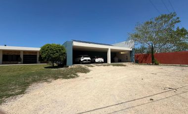 CASA EN RENTA  - ZONA COUNTRY DE MÉRIDA, YUCATÁN.
