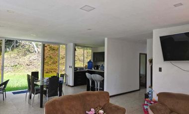 Dos casas en un terreno en venta, en Yunguilla