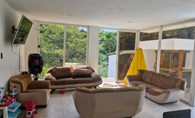 Dos casas en un terreno en venta, en Yunguilla