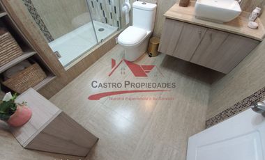 Espectacular Casa de Dos Pisos con 4 Dormitorios, 3 Baños, Villa Los Cantaros, Comuna de Quilicura.