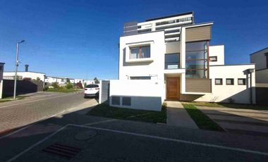 Arriendo casa amoblada y sin amoblar en condominio Cataluña