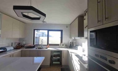 Arriendo casa amoblada y sin amoblar en condominio Cataluña