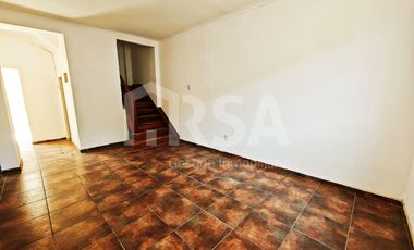 GRAN CASA DE DOS PISOS, 4 DORMITORIOS Y DOS BAÑOS, CALLE SAN ALFONSO 1658, SANTIAGO