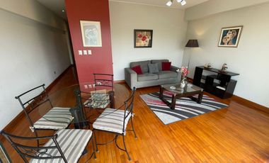 A un Paso del Centro Financiero y del Golf: Depa FULL Amoblado de 60 m² con 1 Dormitorio y Cochera. Vista Externa