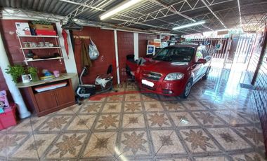 Hermosa Casa de Un Piso con 4 Dormitorios, 2 Baños, Villa Eugenia, Comuna de Quilicura.