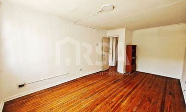 CASA RECIEN REMODELADA 4 DORMITORIOS, 2 BAÑOS, CALLE SAN ALFONSO 1658, SANTIAGO