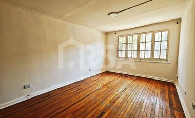CASA RECIEN REMODELADA 4 DORMITORIOS, 2 BAÑOS, CALLE SAN ALFONSO 1658, SANTIAGO