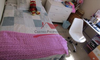 Hermosa Casa Dos Pisos Aislada, 4 Dormitorios, 3 Baños, Microbarrio El Alba Campino 3, Comuna de Quilicura.