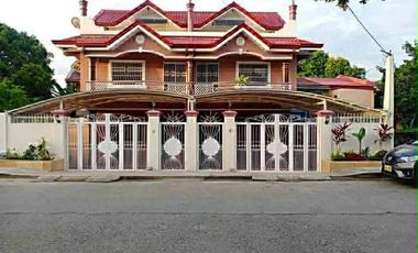 For Sale: Fully Furnished 4 Bedroom House & Lot in Bay Breeze Executive Village, Hagonoy, Taguig City