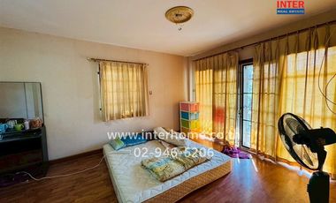 Two-story detached house, 60 sq.wa., Lake Garden Towny Village, Suwinthawong Road, Khumthong-Lam Toi Ting Road, Chachoengsao City, Chachoengsao.