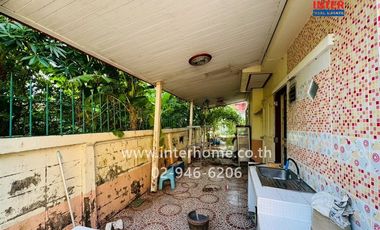 Two-story detached house, 60 sq.wa., Lake Garden Towny Village, Suwinthawong Road, Khumthong-Lam Toi Ting Road, Chachoengsao City, Chachoengsao.