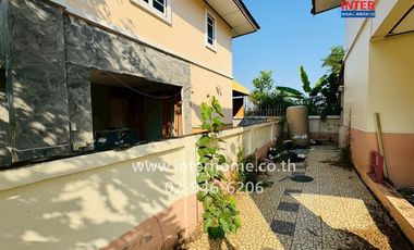 Two-story detached house, 60 sq.wa., Lake Garden Towny Village, Suwinthawong Road, Khumthong-Lam Toi Ting Road, Chachoengsao City, Chachoengsao.