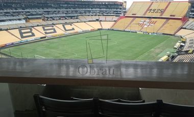 Venta-Suite en el estadio Monumental de Barcelona, con grandiosa vista y baño propio