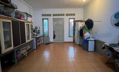 DI SEWA CEPAT RUKO 4.5X15 3 LANTAI MUTIARA TAMAN PALEM CENGKARENG JAKARTA BARAT