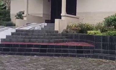 Jual Villa Puncak Ciloto View Gunung Terbuka Tanah Luas 2000